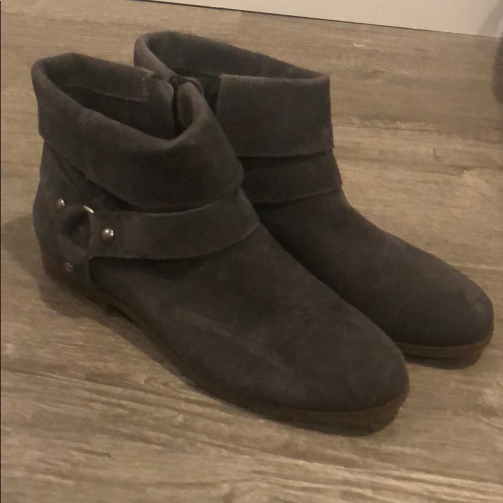 Sole Society BRIGHID Gray Suede Ankle Boot size 7